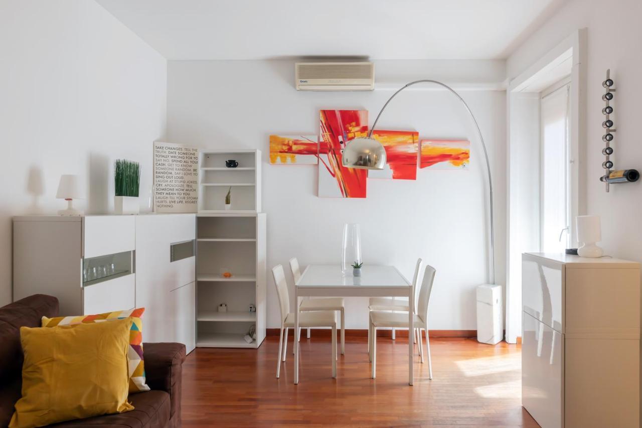 Terrace At 20 Minutes From Duomo - Homeunity Milan Exterior photo