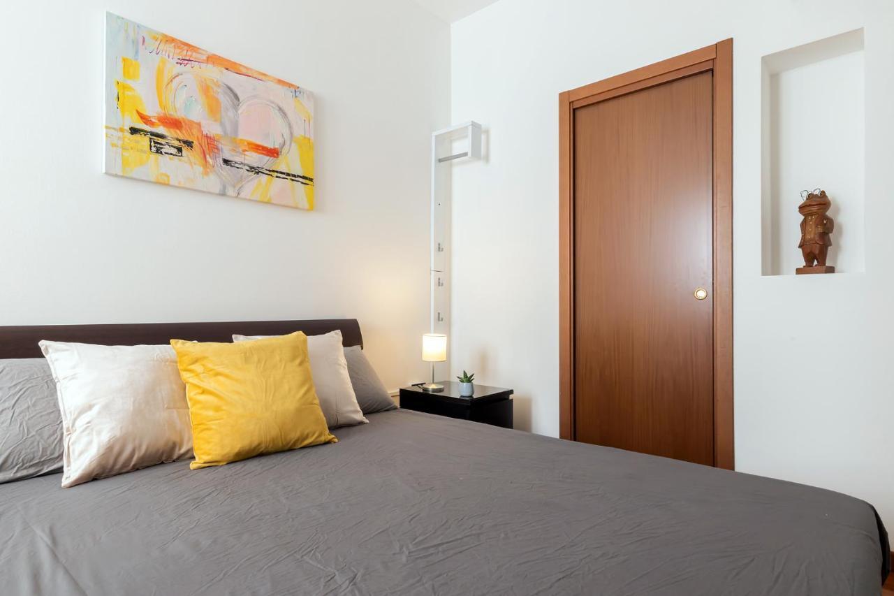 Terrace At 20 Minutes From Duomo - Homeunity Milan Exterior photo